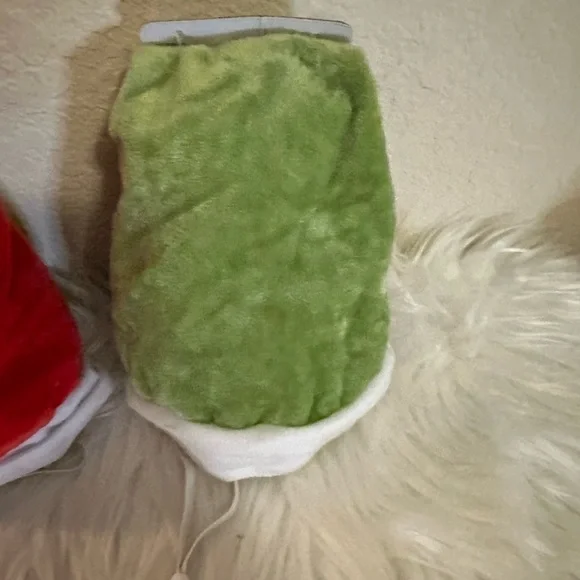 🩵3/$10 Dog hats - Red and Green - Picture 3 of 7
